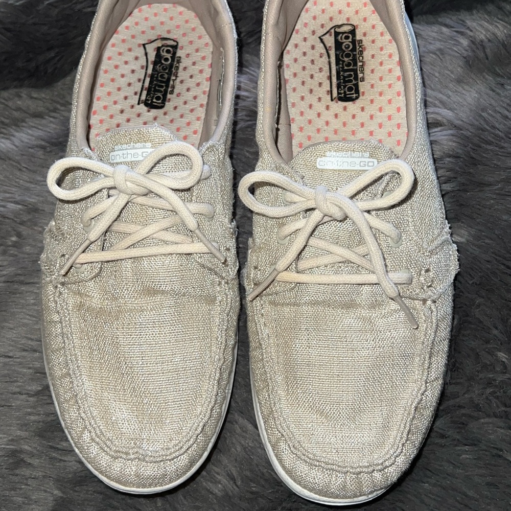 Sketchers shoes